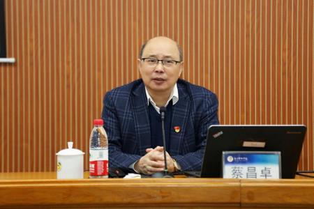 学校领导为Beat365学生上形势与政策课 讲授谱写乡村全面振兴新篇章